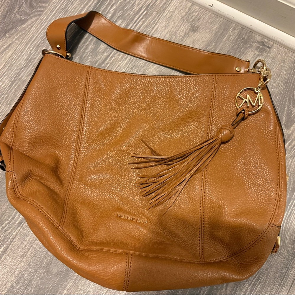 Michael Kors hobo tote luggage color Leather Shoulder Bag - Picture 2 of 8